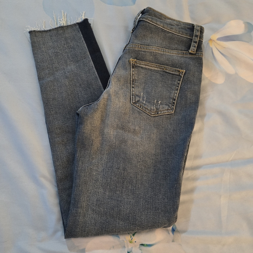 Universal Thread Blue Jeans 2